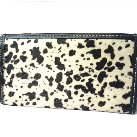 LAST ONE!! Gorgeous Handmade/Hand Carved Genuine Leather Western Style Wallet - Picture 4 of 10